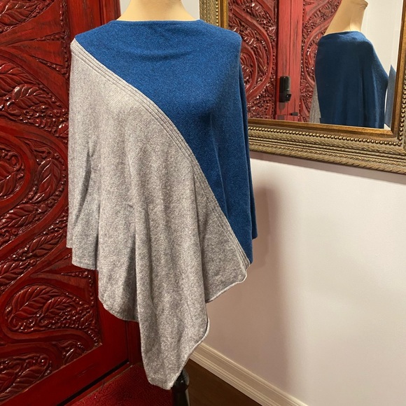 Celeste Accessories - CELESTE color block poncho 90% wool 10% cashmere